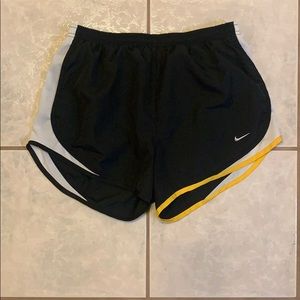 Nike Tempo Livestrong Shorts M Black